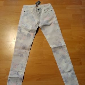 Lavender Rose Print Skinny Jeans